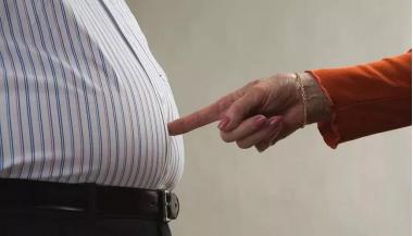 腰椎弯曲有什么后果,腰椎弯曲该如何复位