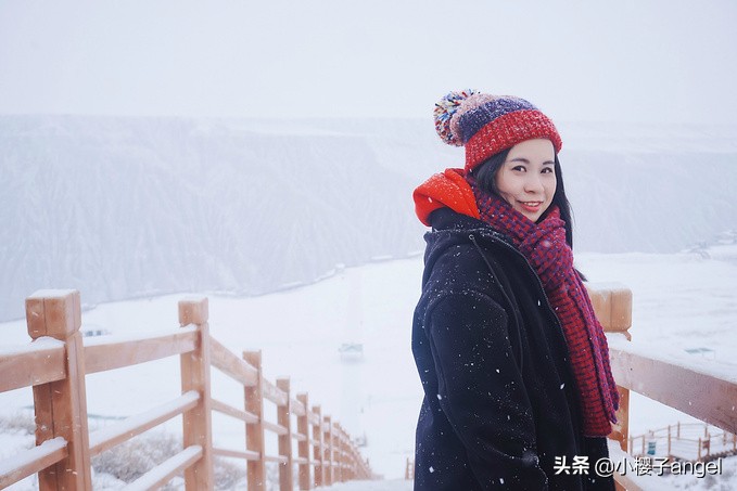 冬天独山子大峡谷视频,独山子冬日阳光