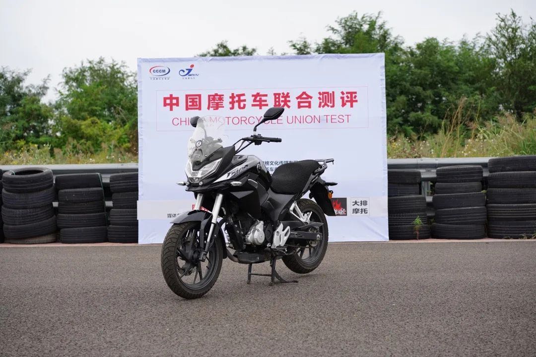 新大洲本田cbf190x长途摩旅,新大洲本田cbf190r对比豪爵nk150