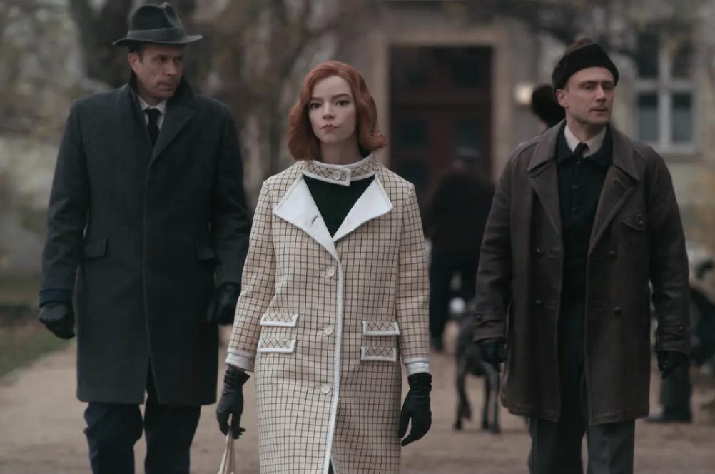 比起《女王的棋局》，女王的衣橱才是经典所在