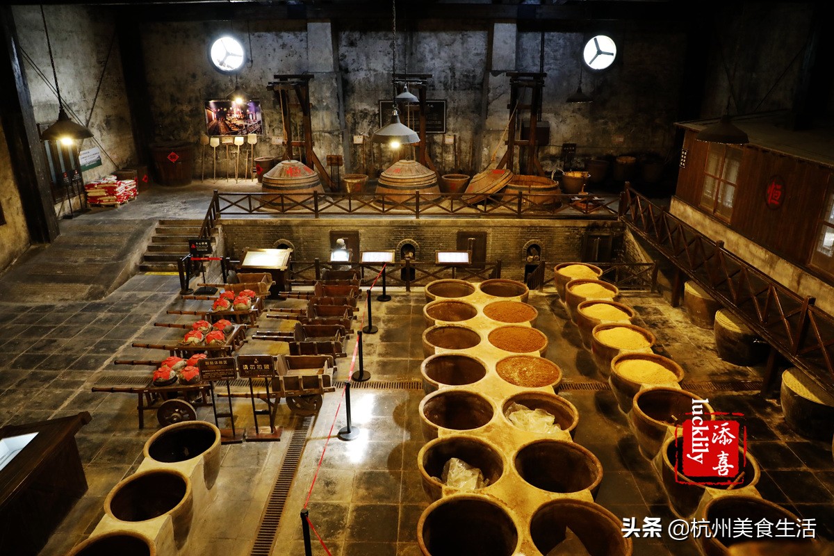 镇江美食三茅宫地锅鸡,镇江美食推荐锅盖面