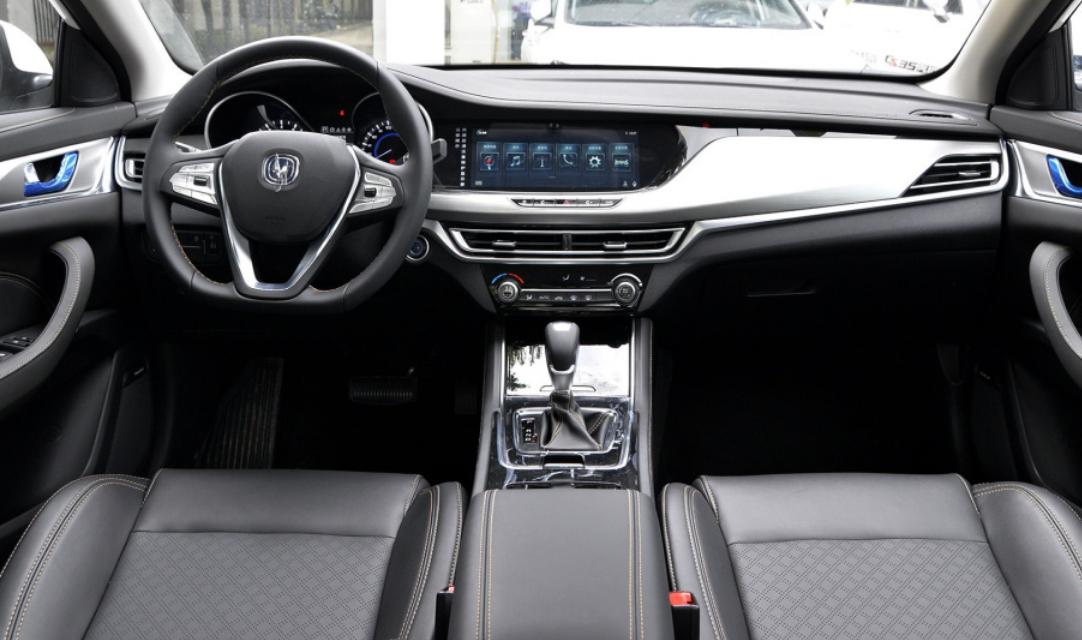 宽敞省油还运动10-15万家轿大推荐,低调务实派10万元级超值家轿推荐