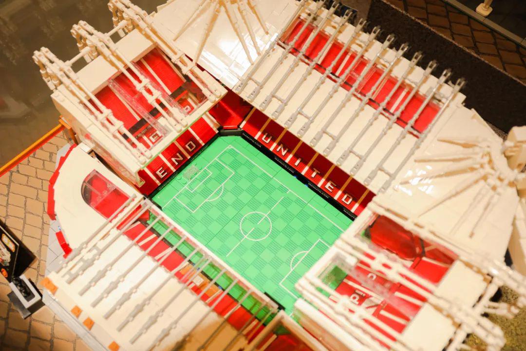 不看血亏!5.9折的克拉钻、买正装送正装的YSL,成都就这儿有