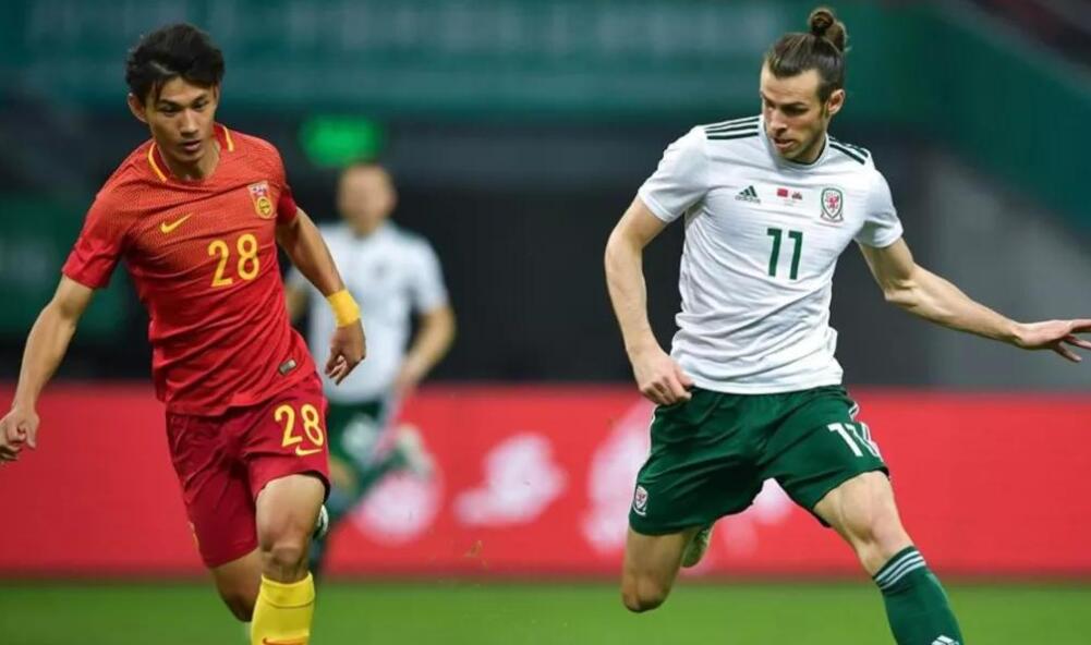 王燊超停球10米动图,王燊超停球名场面