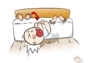 宝宝沙发上摔下来怎么办,宝宝从沙发上摔下来摔后脑勺了