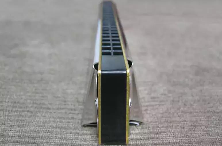 新手学口琴入门教学视频,新手学哪种口琴