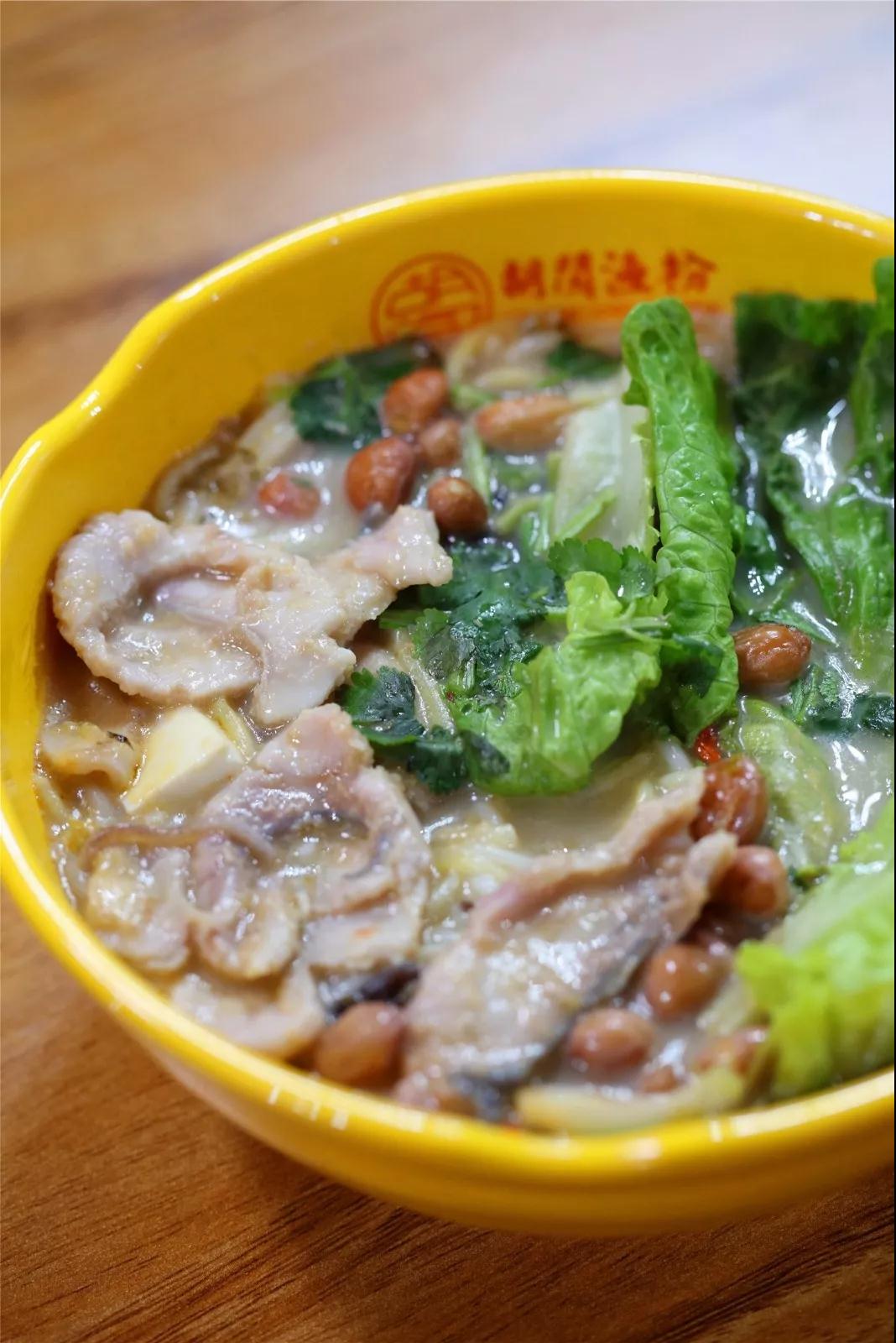 平顶山步行街新的小吃街,曝光街边小吃