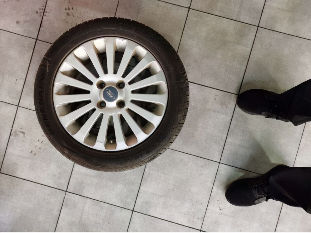 途虎养车换轮胎买的是正品吗,在途虎养车买到翻新轮胎