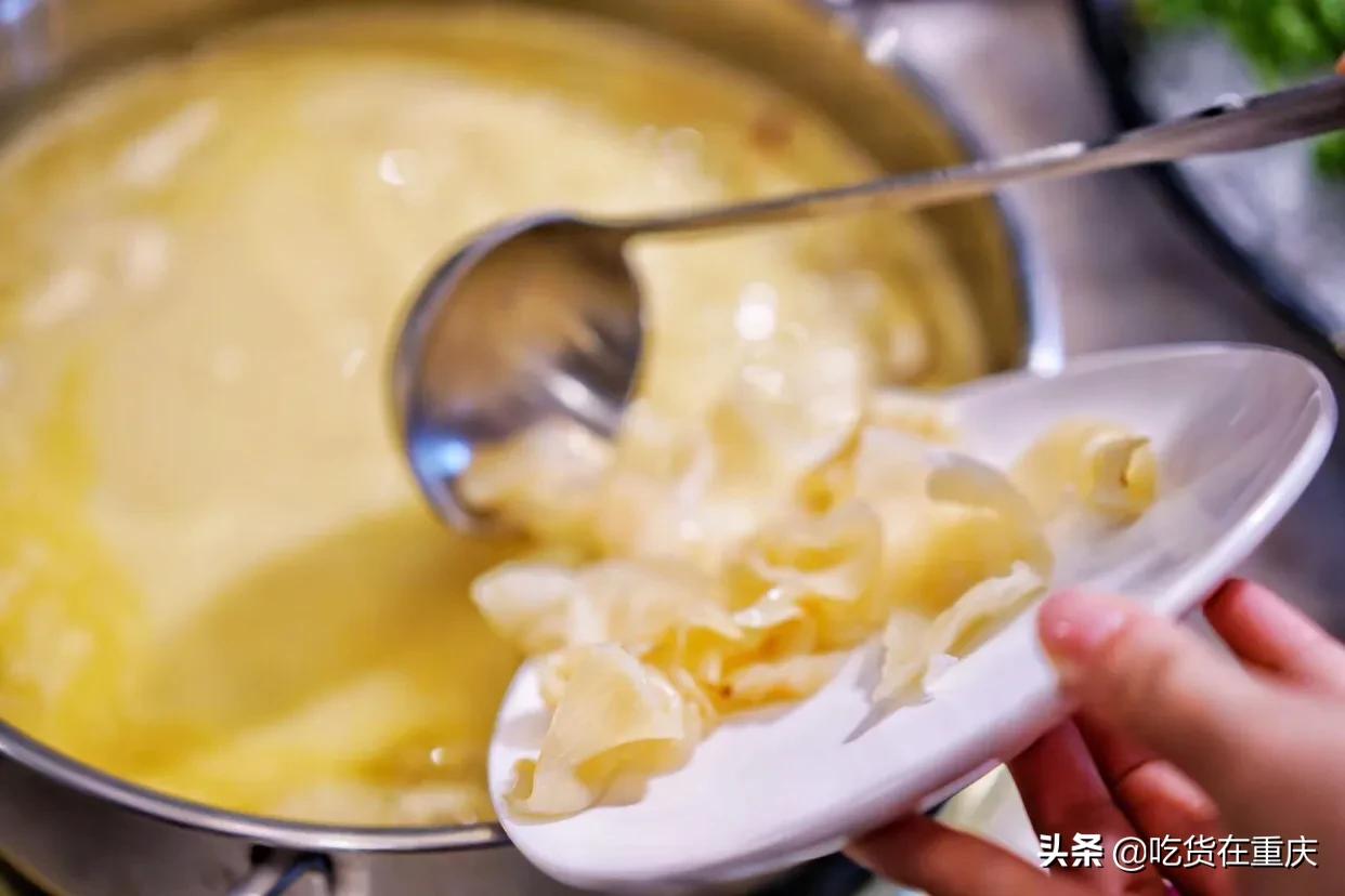 夏季吃港式花胶鸡,从没吃过港式花胶鸡今天尝尝鲜