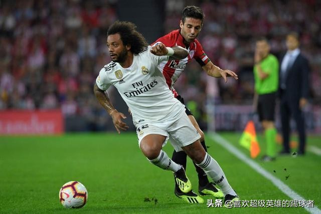 足球场上各个位置职责是什么,足球场上的3号位是什么意思