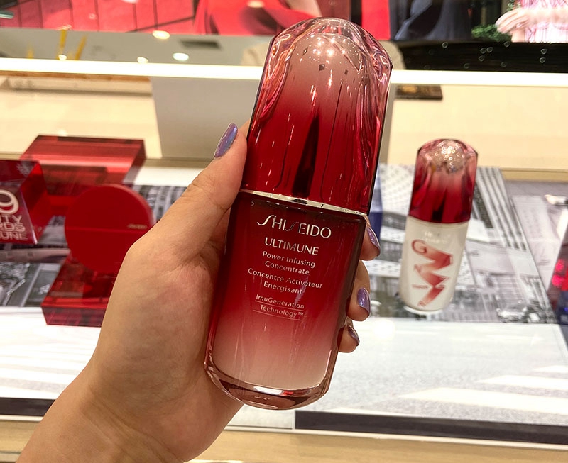 娇韵诗和资生堂的精华哪个好,美白精华推荐资生堂娇韵诗