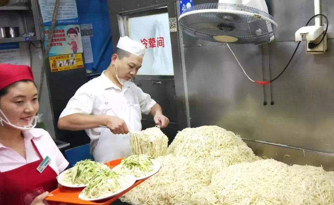 长达20天的二伏明日开启，听说桑拿天和凉面更配呢！