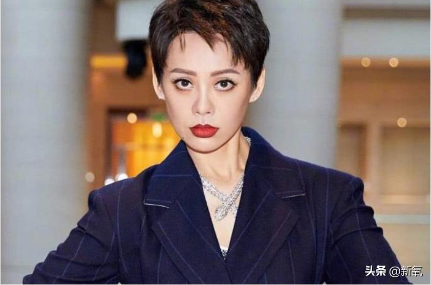 自带情绪的眼睛,最近流行三白眼美人