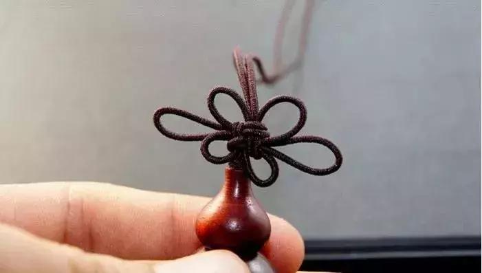 手串穿珠子打结教程慢动作简单,单绳穿珠子打结方法图解