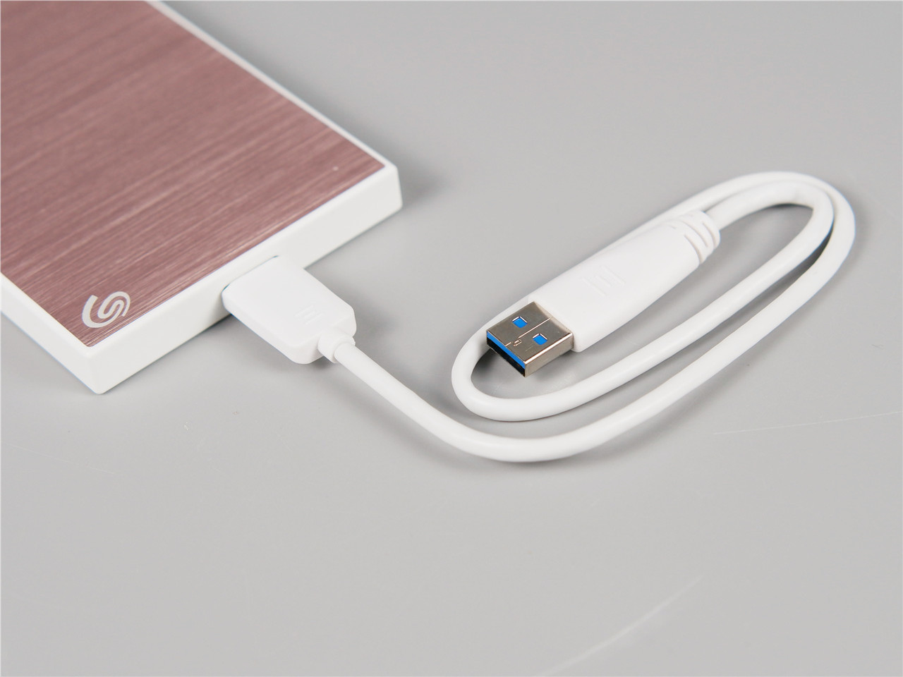 「超逸酷玩」女孩子喜欢什么样移动硬盘?希捷2新睿品系列告诉你