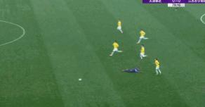 足协杯判罚引爆争议,足协杯决赛三次误判