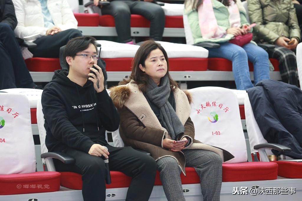 小天鹅艺术团童心向党,陕西省小天鹅艺术团点亮中国梦