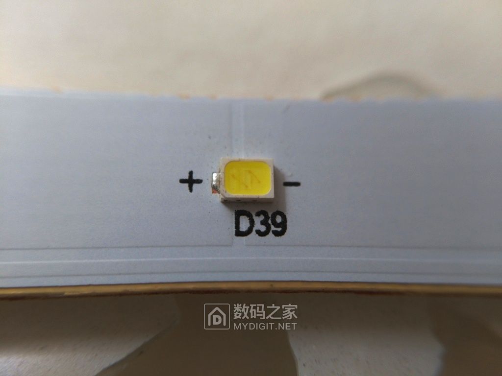 飞利浦一体日光灯拆解,飞利浦飞凡灯管维修