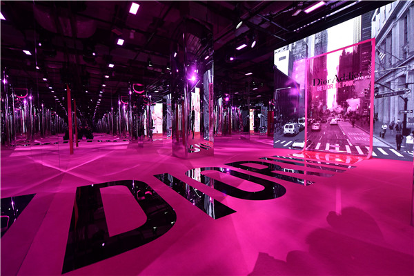 被吹爆的化妆品,迪奥dior粉唇妆