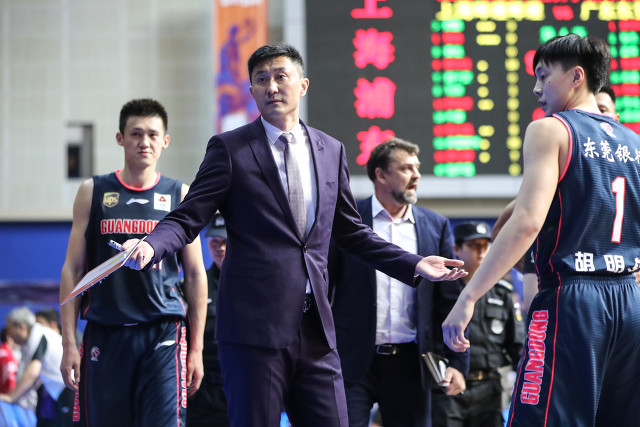 中国cba4月6号的篮球赛,cba篮球今天都有哪些队比赛