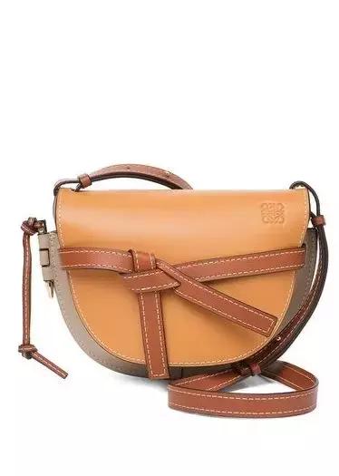 刘雯今年最流行的包,刘雯同款包时尚潮流大牌大容量