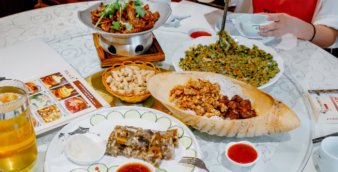 你看到的网红vs现实的网红 (你眼中的网红和真实的网红)