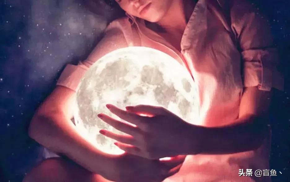 黑洞像不像爱情,爱情就像一个黑洞