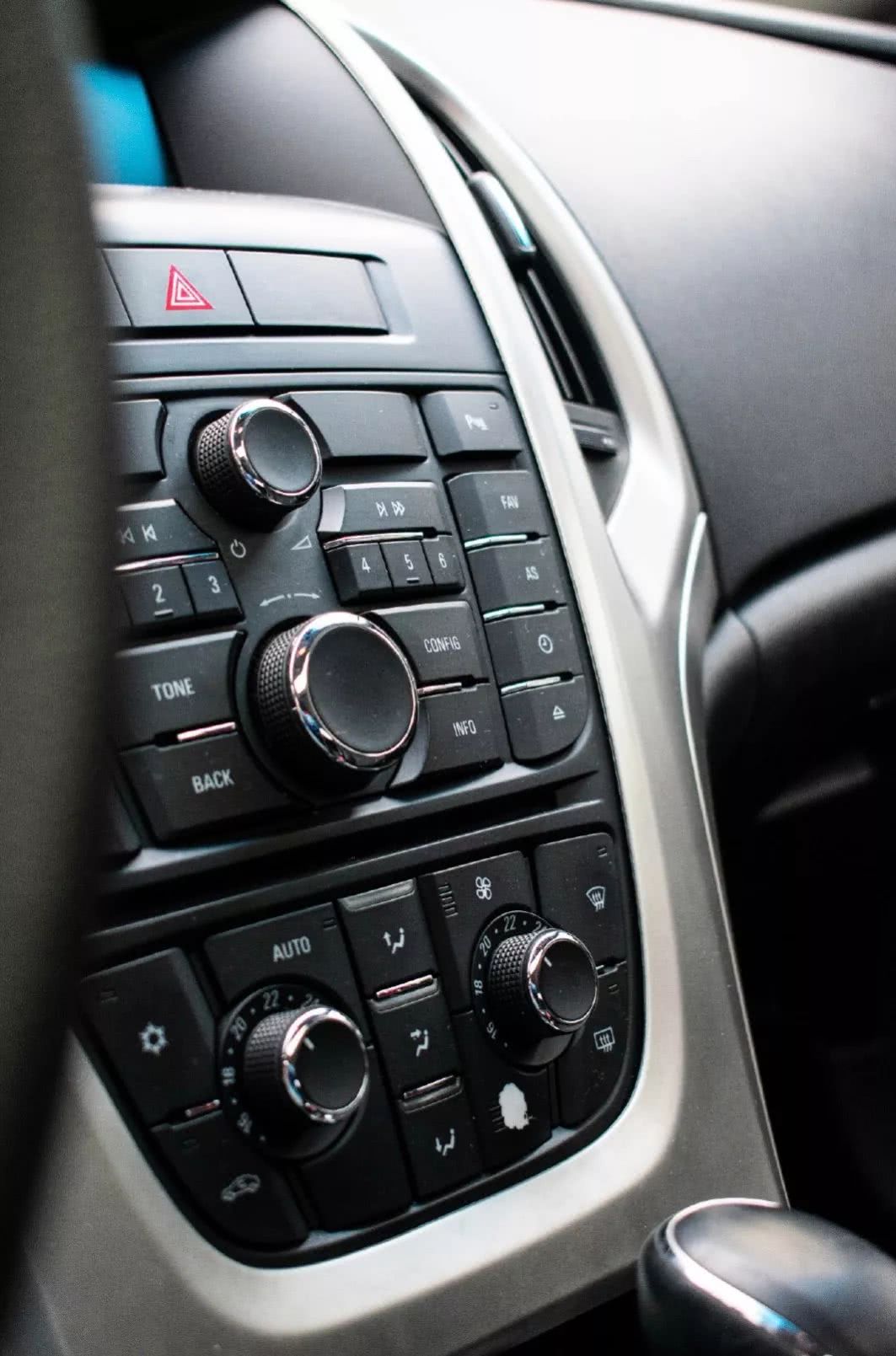 别克英朗xt1.6t高清图片,一万内的别克英朗xt1.6t