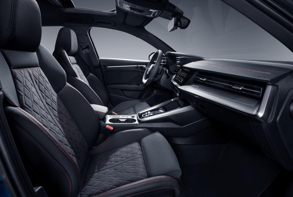 新生开场破冰环节,新生开场