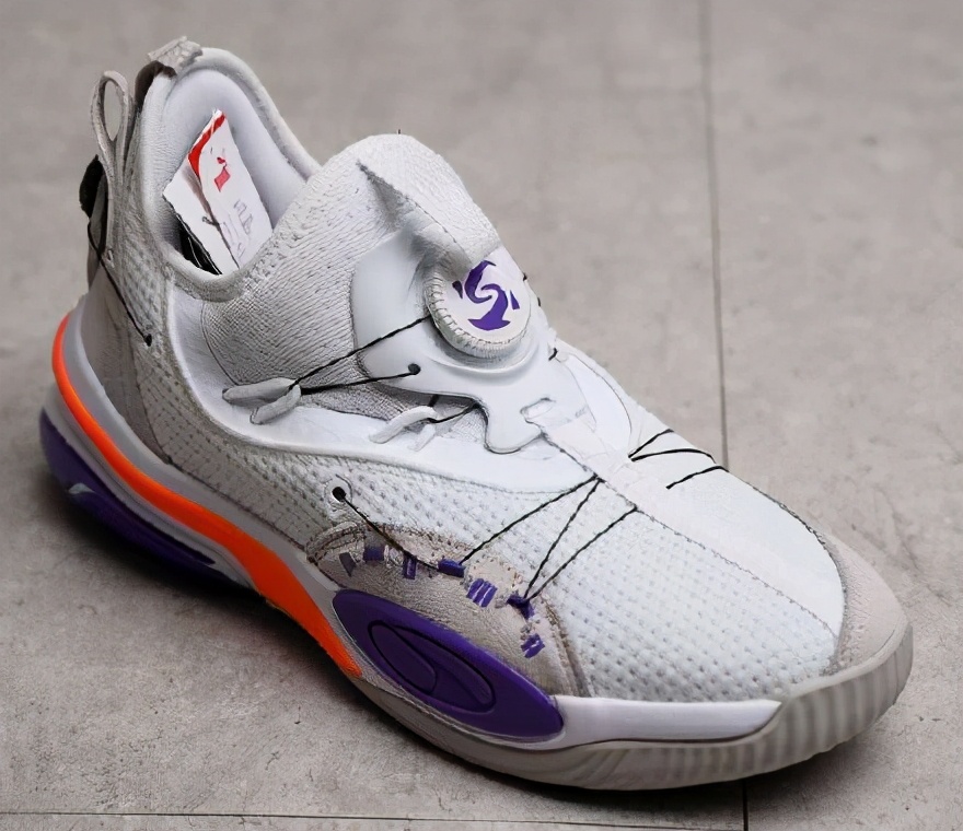 彪马，篮球鞋中的黑马！新款太带感，老款惊喜多，无鞋带他是鼻祖