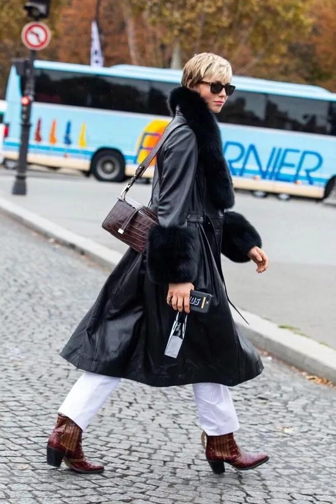 同事穿了一件新的大衣,皮草怎么穿不胖中长款