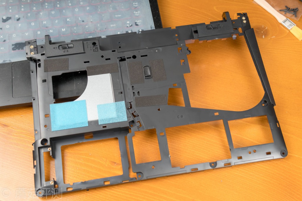 转轴断了维修多少钱,联想y400拆散热铜导管