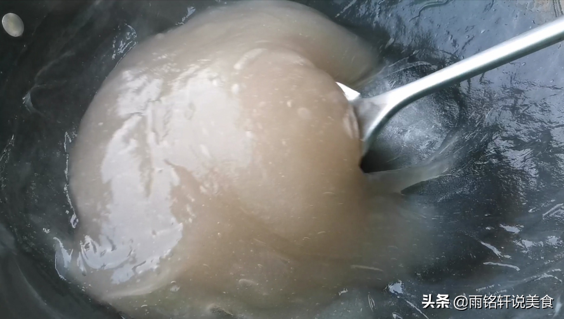 红薯粉怎么做凉皮凉粉,1斤红薯淀粉怎么做凉粉