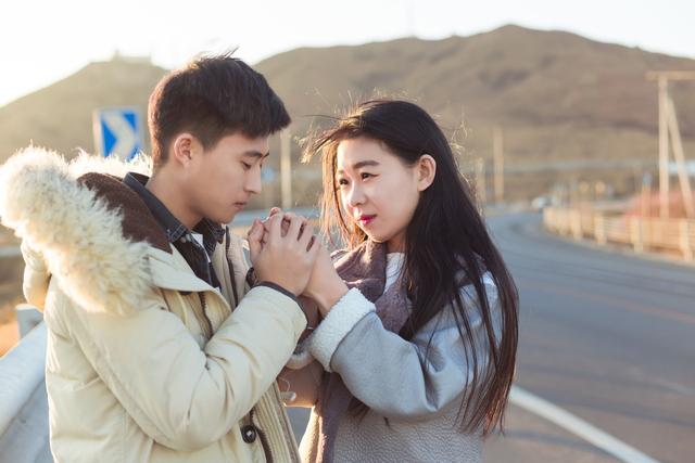 10年前老婆嫌弃我穷,十五年前妻子嫌弃丈夫太穷