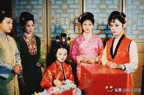 王夫人服饰穿搭,王夫人的衣服