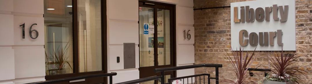 浼︽暒鍩庡競澶у浠嬬粛,鑻卞浗浼︽暒鍩庡競澶у浠嬬粛