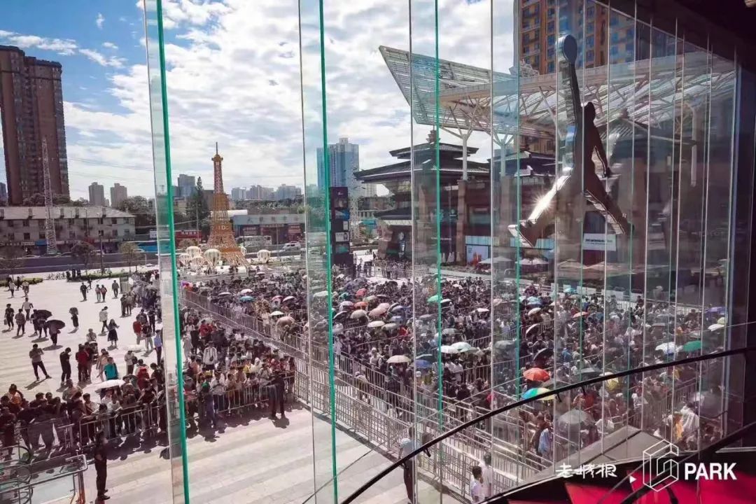 招兼职来排队，600元/天，管水管饭，你敢信