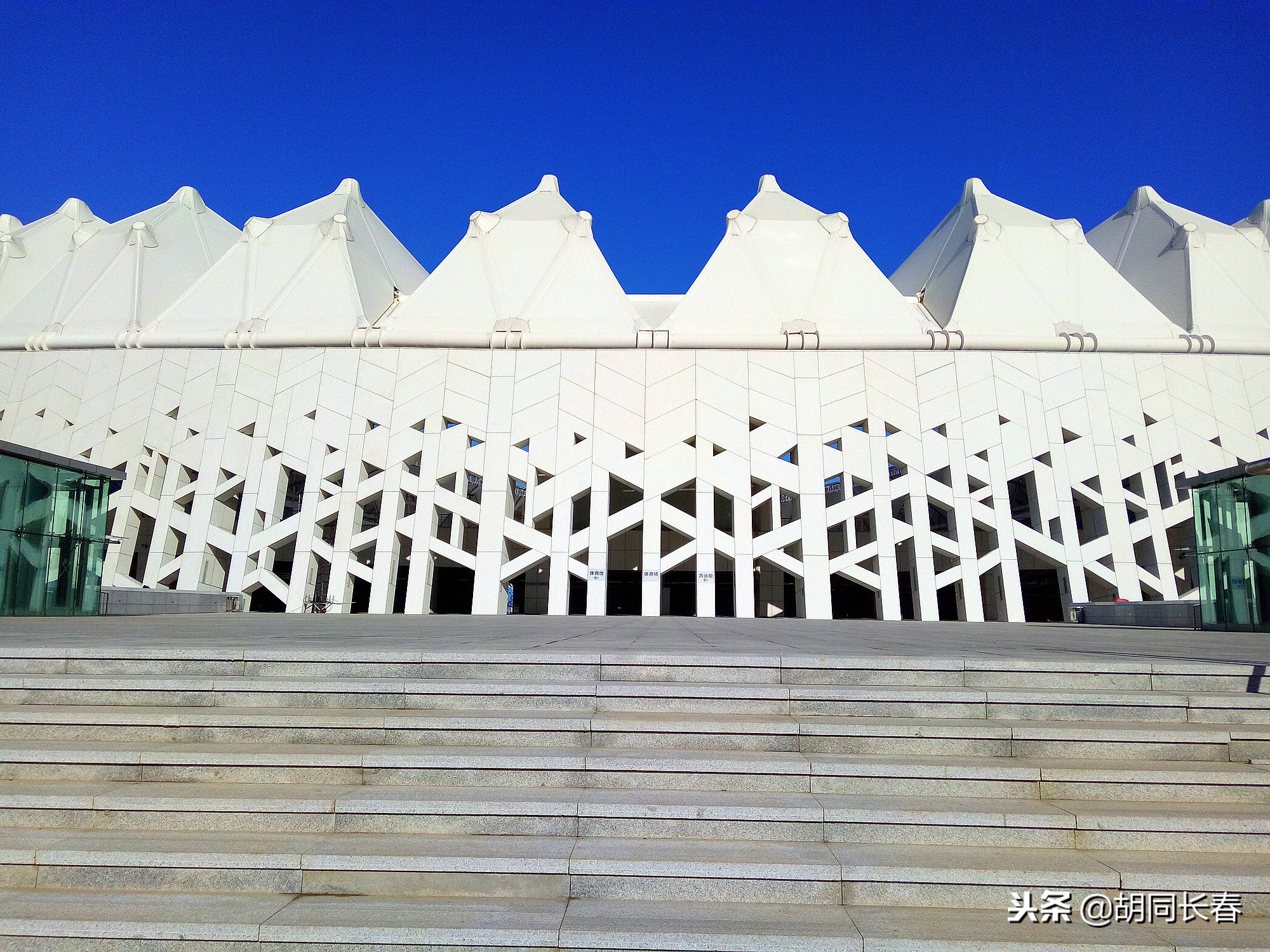 闀挎槬濂ユ灄鍖瑰厠鍏洯鐢板緞鍥剧墖,闀挎槬濂ユ灄鍖瑰厠涓績鎷嶆憚