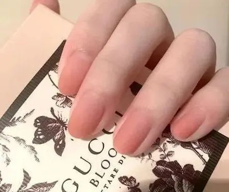 美甲教程适合夏天做的美甲,什么时候做美甲是最合适的