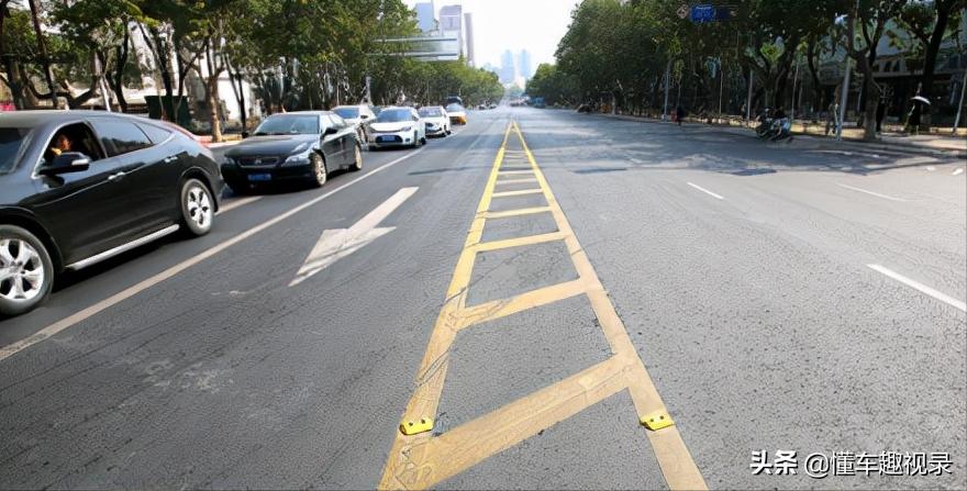 双黄线和单黄线有什么区别,双黄线和单黄线压线是否一样处罚