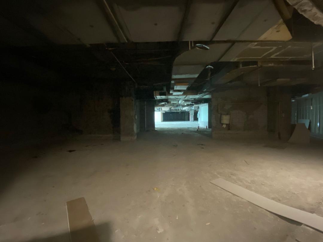 商场如战场，昔日大佬在解放碑一败涂地