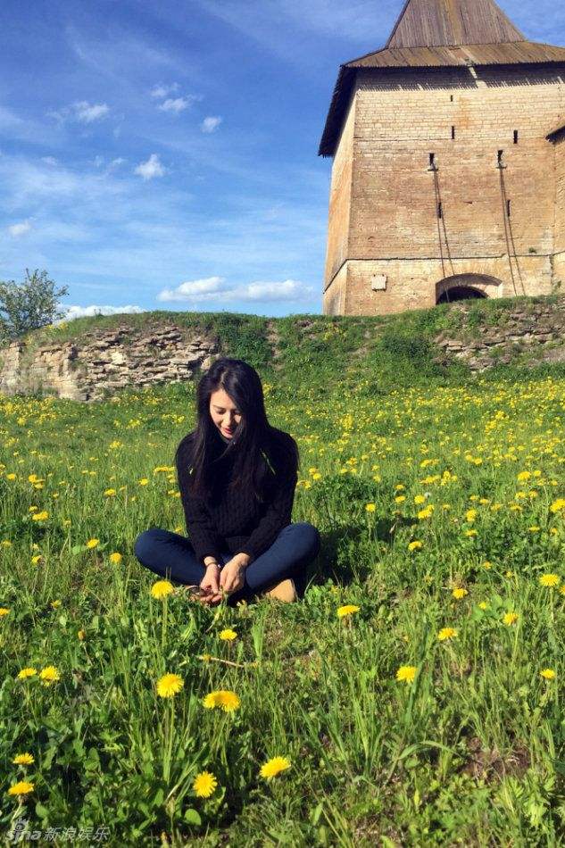 好看的草地拍照技巧,草坪拍照怎么拍出复古感