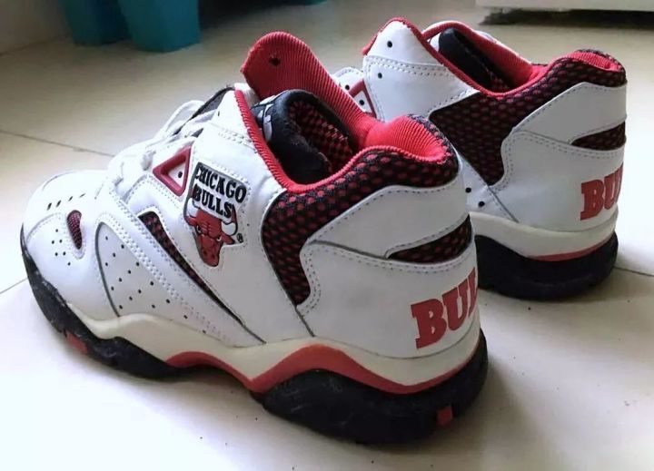 CONVERSENBA队徽鞋，中国鞋迷的篮球鞋启蒙圣物