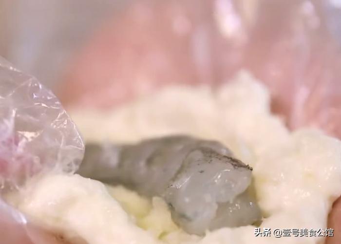 干锅基围虾和花甲土豆的做法,基围虾和土豆豆芽的做法