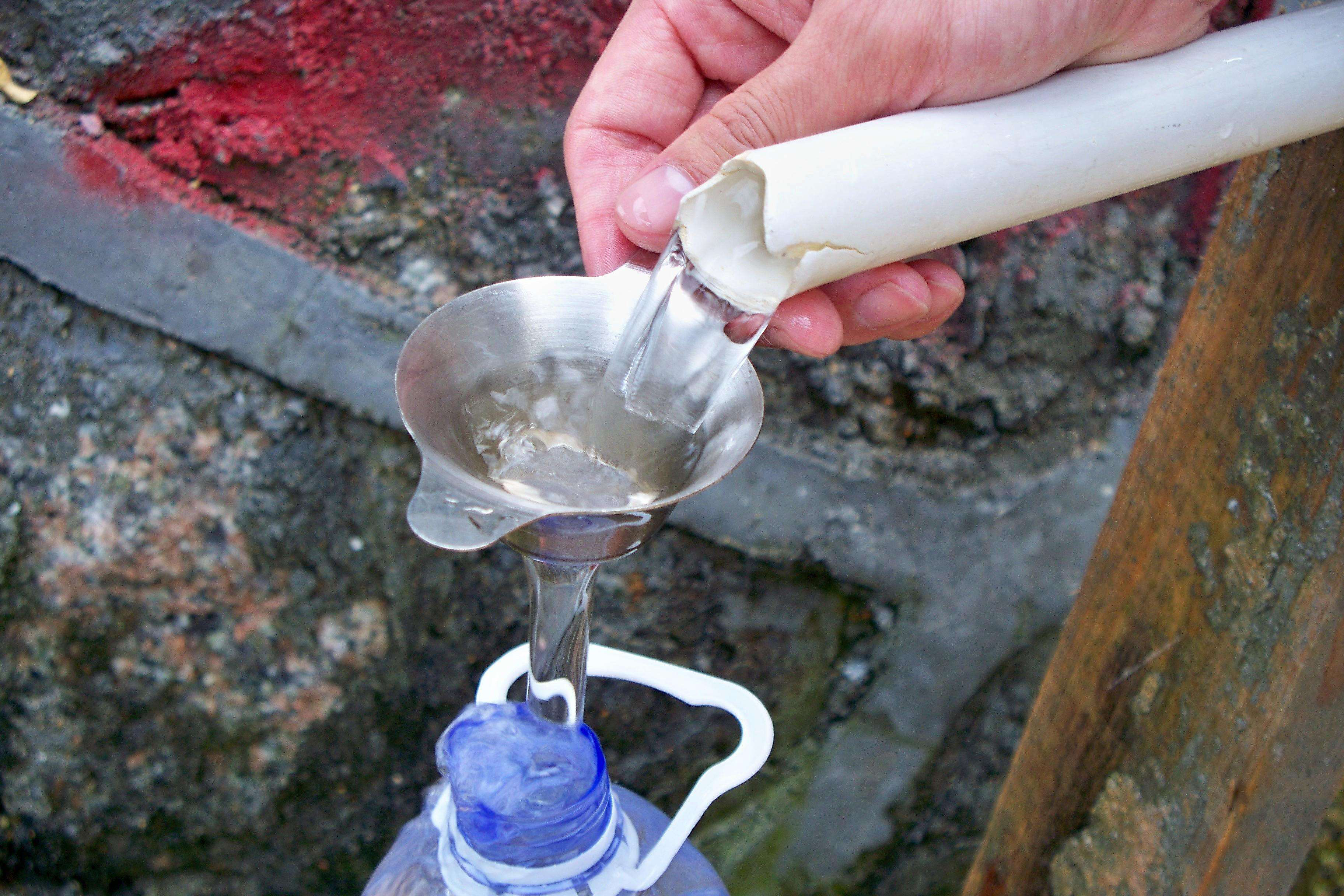 纯净水和自来水的优点和缺点,自来水矿泉水和纯净水有什么区别