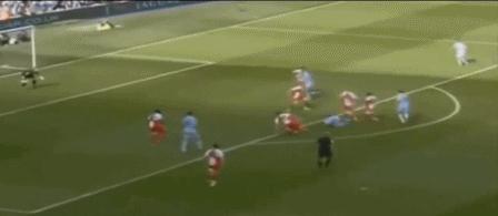 足坛十大现役前锋除梅罗外,足坛最佳球员梅罗