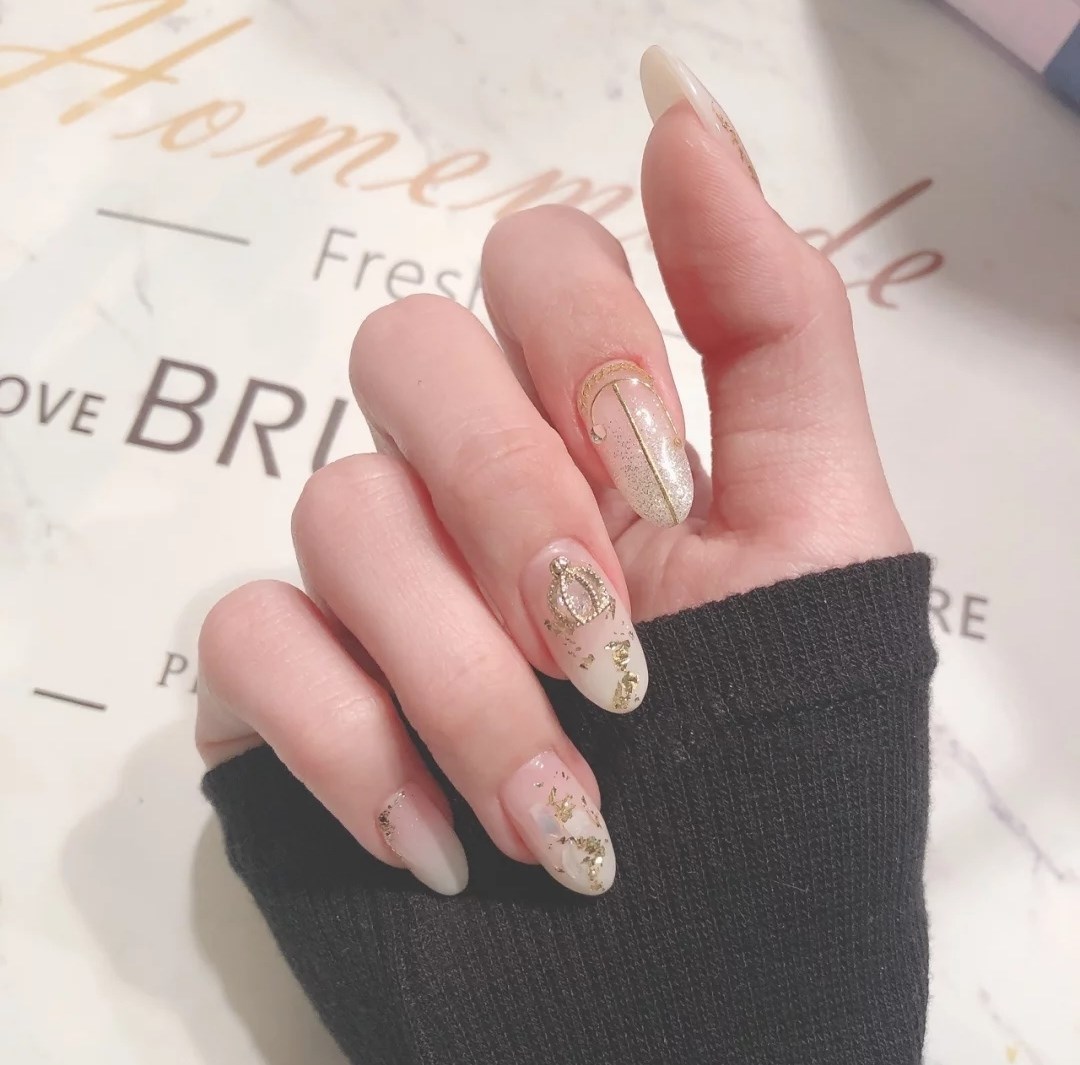 圣诞节麋鹿美甲款式,美甲秋冬款手绘圣诞麋鹿