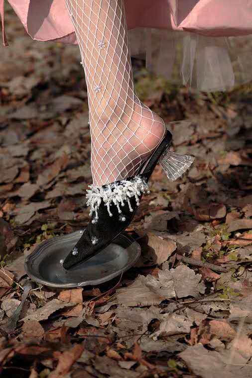 今日国潮品牌潮酷女鞋包品牌推荐，可盐可甜酥到爆帅气潮人我最型