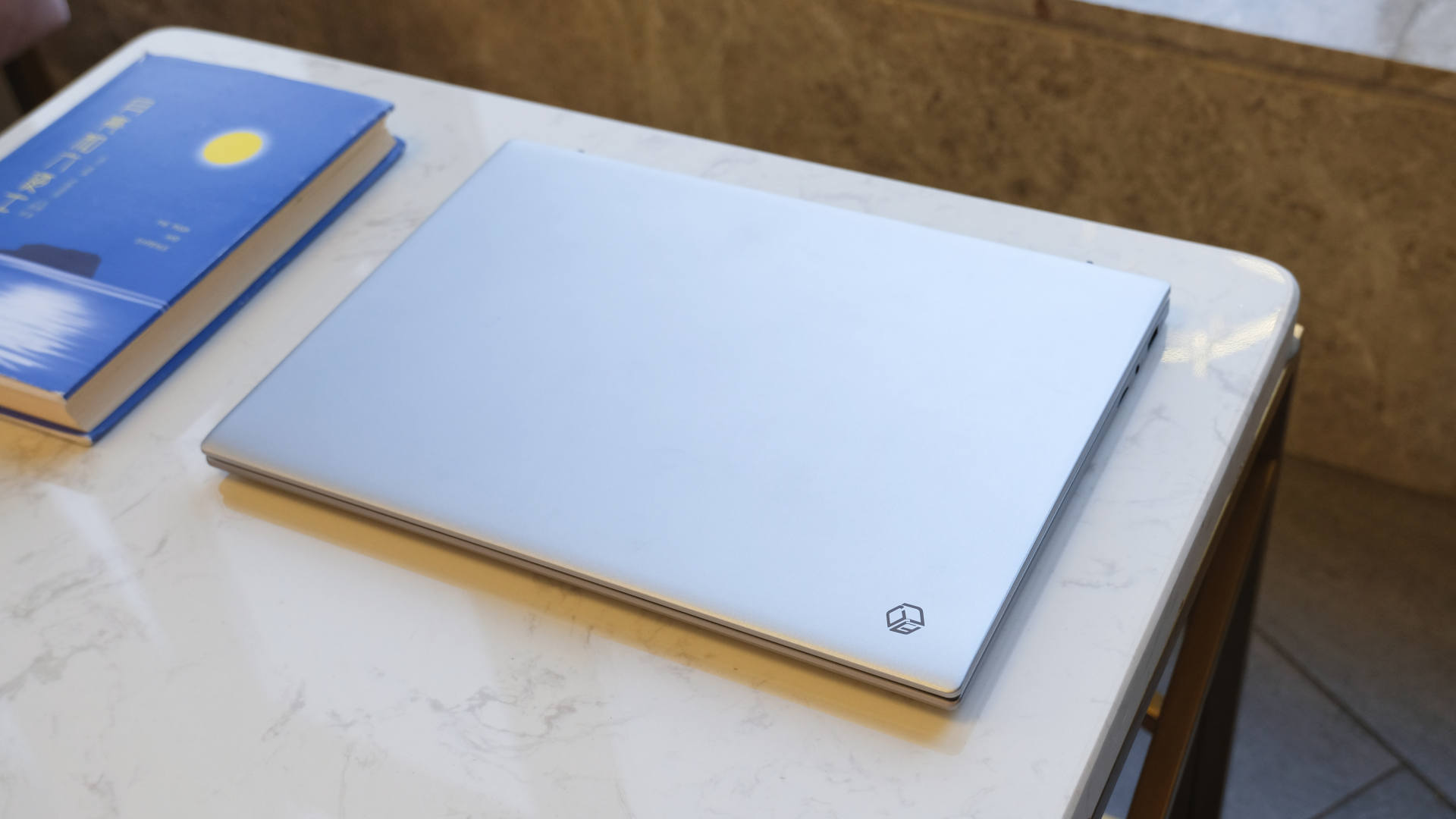 surface和普通笔记本对比,笔记本和surface买哪个版本好