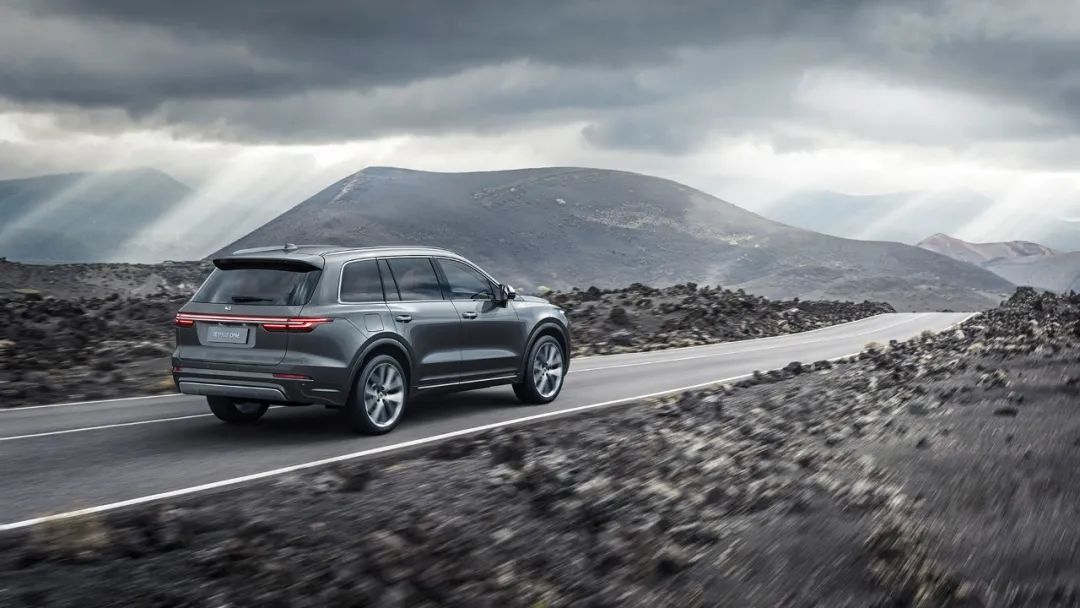 80后高中生白手起家创业,80后创办估值600亿的上市公司